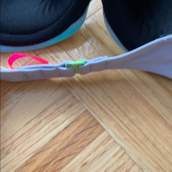 👙Victoria’s Secret Bikini Top - Picture 3 of 8